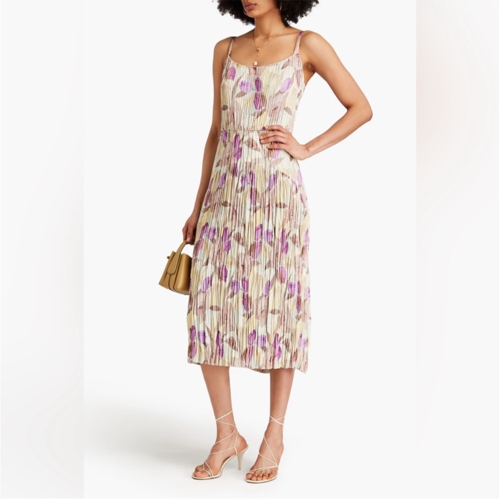 Vince Nouveau Magnolia Plisse Satin
Midi Dress